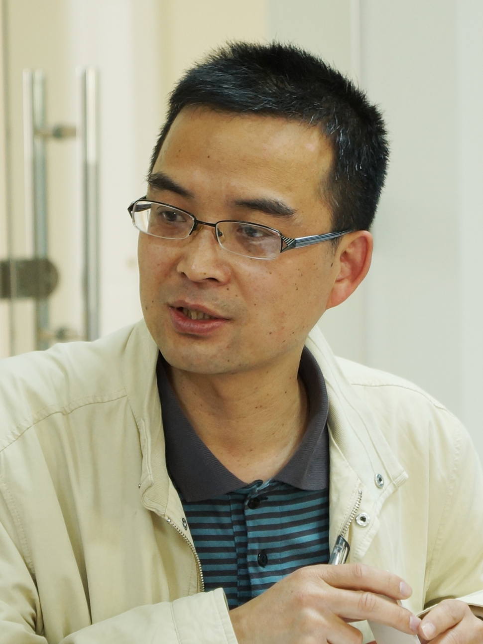 主持人：呂尚春先生   《經濟觀察報》地產主編.jpg